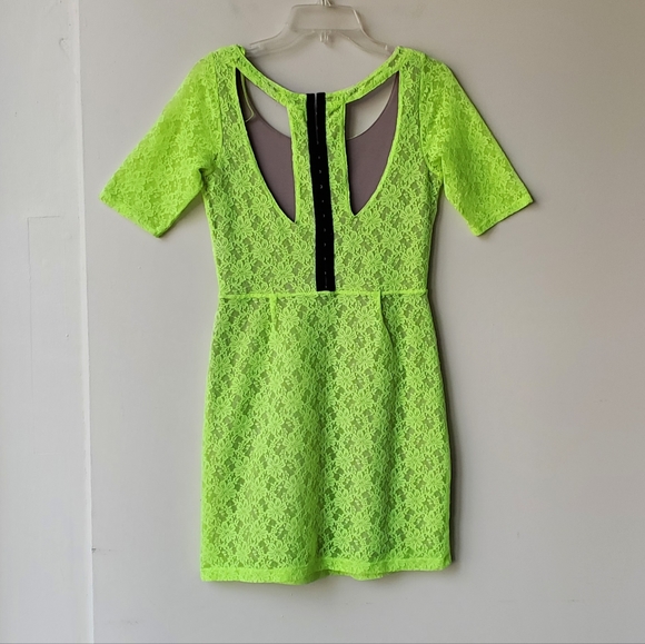 Silence + Noise Neon Lace Dress - Picture 11 of 15